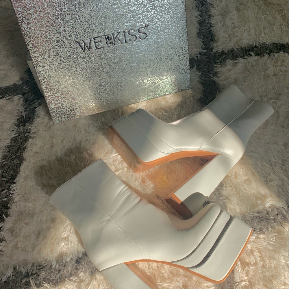 White Platformed Heeled Boots by WetKiss